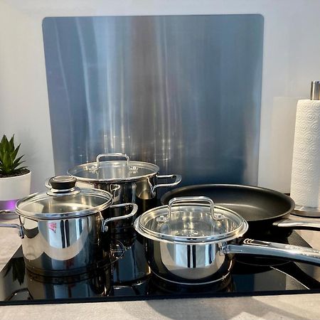 Living At Saarpartments - Adultsonly - Business & Holiday Homes With Kitchen For Long- And Short Term Stay, 3 Min To St Johanner Markt And Points Of Interest 사르브루켄 외부 사진