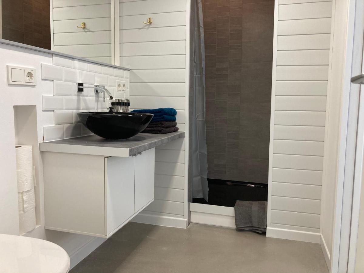Living At Saarpartments - Adultsonly - Business & Holiday Homes With Kitchen For Long- And Short Term Stay, 3 Min To St Johanner Markt And Points Of Interest 사르브루켄 외부 사진