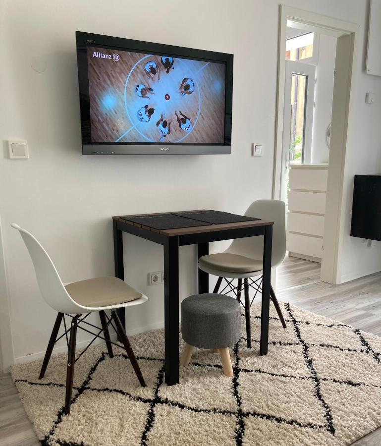 Living At Saarpartments - Adultsonly - Business & Holiday Homes With Kitchen For Long- And Short Term Stay, 3 Min To St Johanner Markt And Points Of Interest 사르브루켄 외부 사진